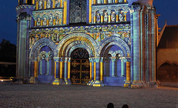 Les Polychromies de Poitiers près du camping du Futur