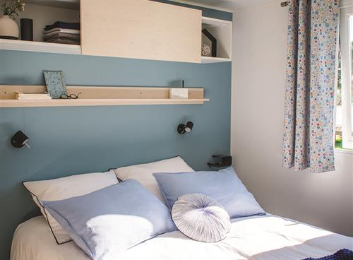 Chambre d'un mobile-home 3 chambres au Camping du Futur