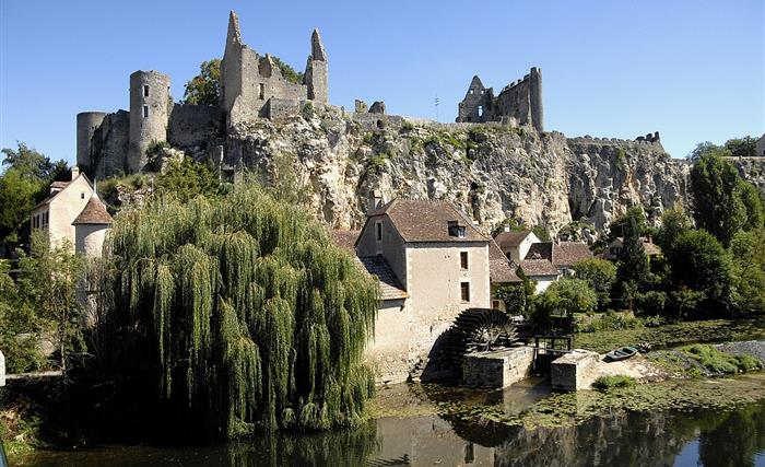 Le village d'Angles sur l'Anglin
