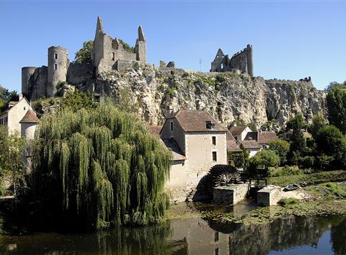Le village d'Angles sur l'Anglin